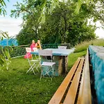 Willa Secluded Escape Hilltop With Hot-tub - Two Bedroom With Hot-tub