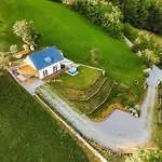 Secluded Escape Hilltop With Hot-tub - Two Bedroom With Hot-tub * Drusce