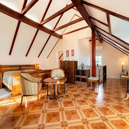 Secluded Escape Hilltop With Hot-tub - Two Bedroom With Hot-tub Villa