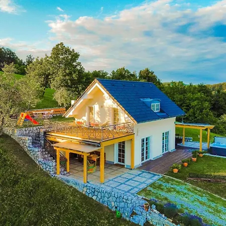 Vila Secluded Escape Hilltop With Hot-tub - Two Bedroom With Hot-tub Gorenje Dole