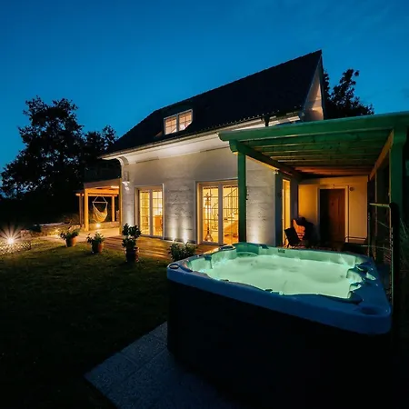 Secluded Escape Hilltop With Hot-tub - Two Bedroom With Hot-tub Gorenje Dole