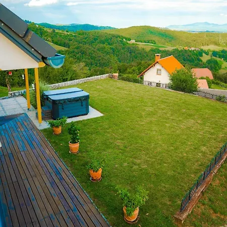Secluded Escape Hilltop With Hot-tub - Two Bedroom With Hot-tub * Gorenje Dole