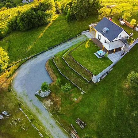 Secluded Escape Hilltop With Hot-tub - Two Bedroom With Hot-tub Vila